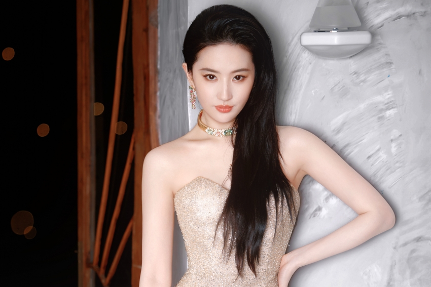 适用于所有人的墓志铭  博尔赫斯