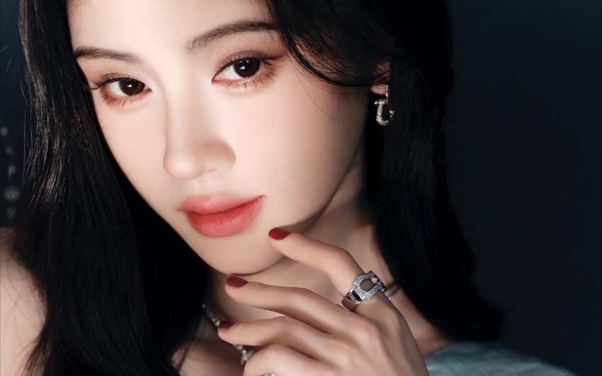 在阳台上，立春之日   余秀华